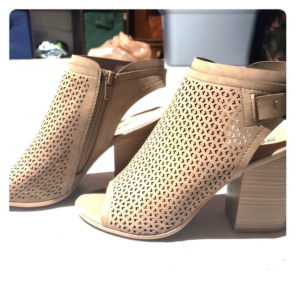 Soda size 9 cute summer shoes